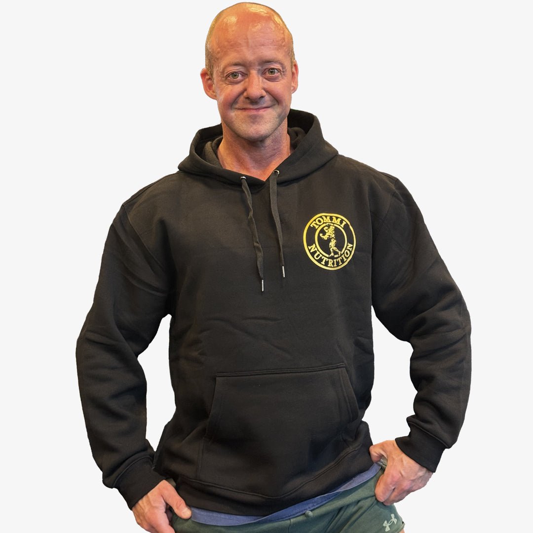 HOODIE BLACK/GOLD - TN - Tommi Nutrition - hos Tommi Nutrition