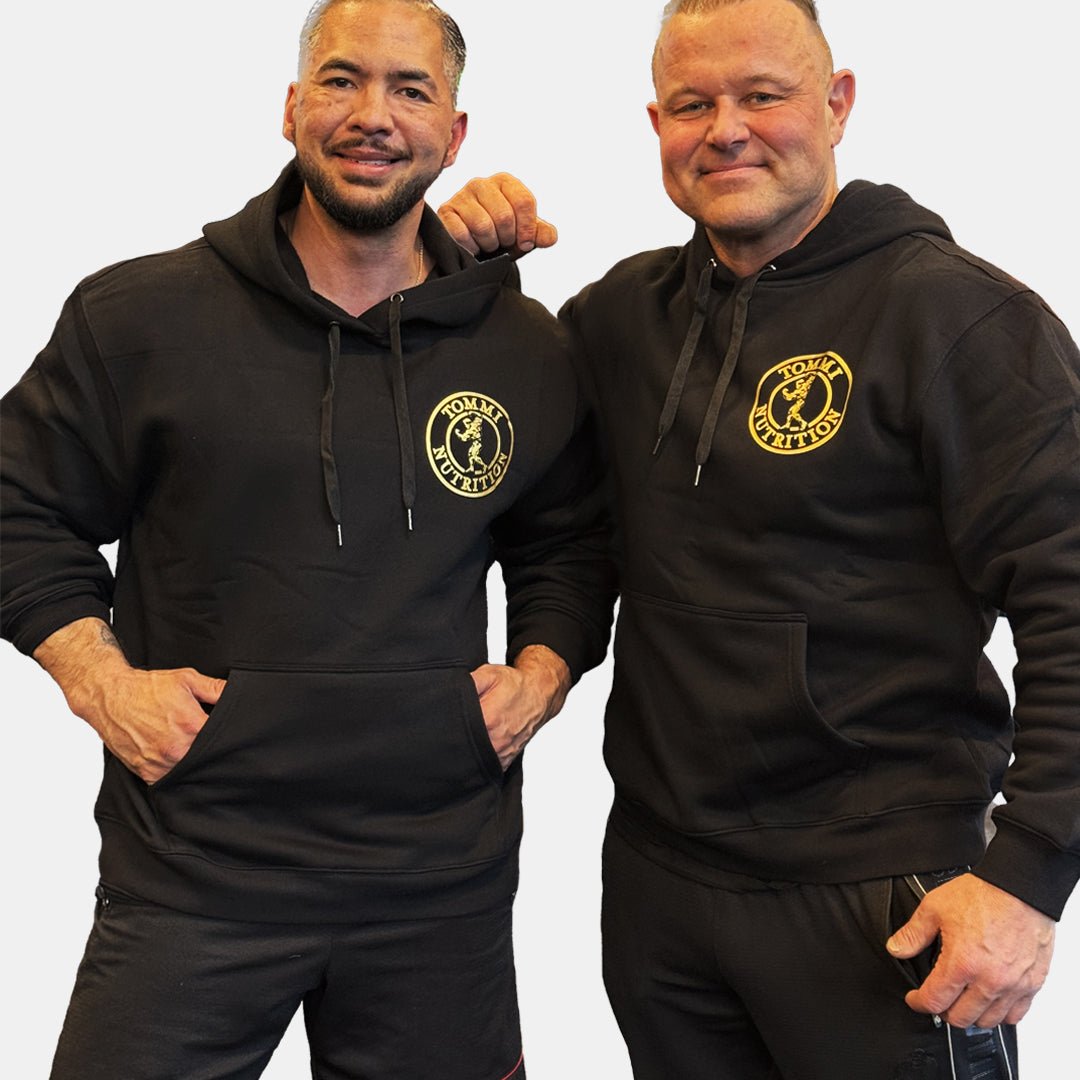 HOODIE BLACK/GOLD - TN - Tommi Nutrition - hos Tommi Nutrition